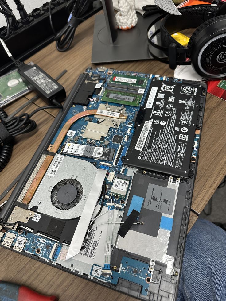 Service de maintenance et dépannage informatique des ordinateurs - Aperçu 4